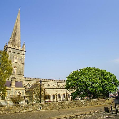 لندنديري The Church Wall Apartment المظهر الخارجي الصورة