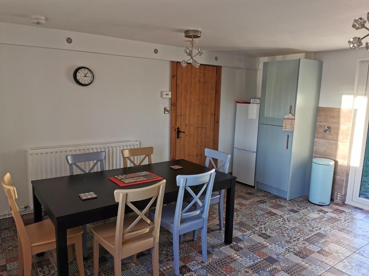 لندنديري The Church Wall Apartment المظهر الخارجي الصورة